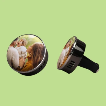 Kovové osvěžovače vzduchu do auta