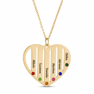 Náhrdelník s přívěskem ve tvaru srdce se šesti jmény
