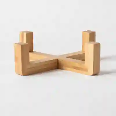 Dřevěný stojan z bambusu pro keramickou misku