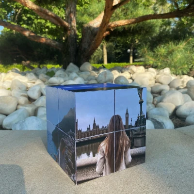 Přizpůsobená nekonečná kostka - 12 obrázků