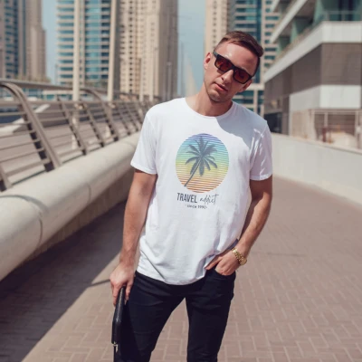 Personalizované pánské tričko - Travel addict