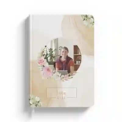 Personalizovaný zápisník s květinami a jmény