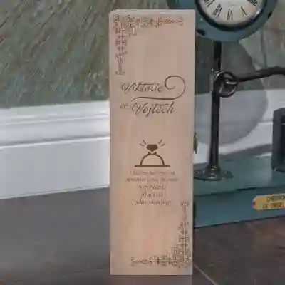 Personalizovaná krabice na víno na svatbu
