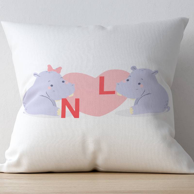 Personalizovaný polštář pro zamilované s iniciálami Personalizovaný polštář pro zamilované s iniciálami